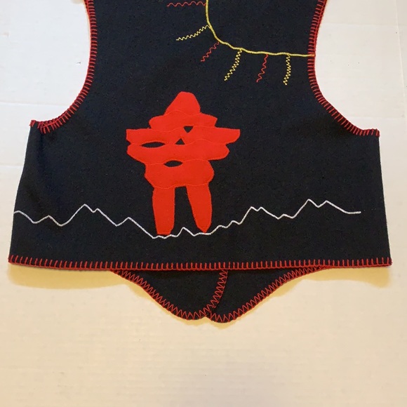 Vintage Inuit Black and Red Wool Vest - Women’s Size Medium - Picture 6 of 8